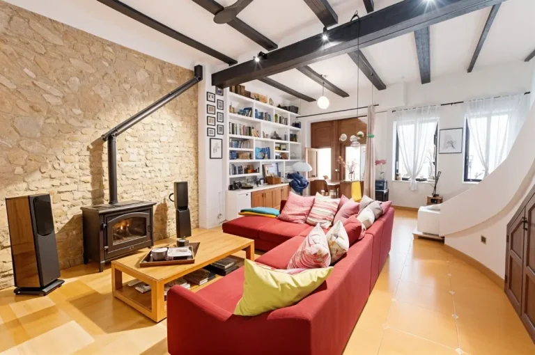 Exclusive house