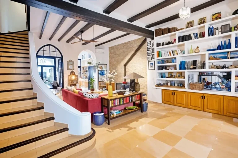 Exclusive house