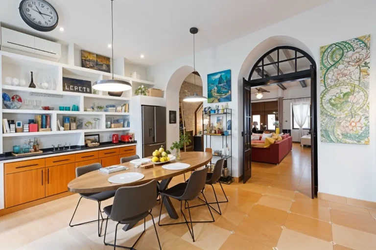 Exclusive house
