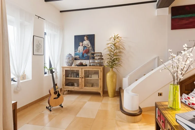 Exclusive house