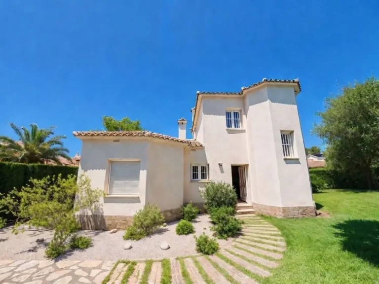 Villa Alejandro